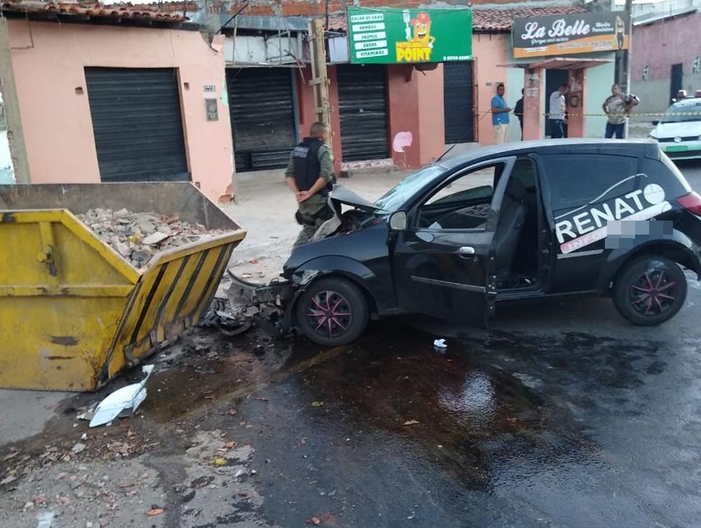 Aprovada em 1º turno obrigatoriedade de sinalização em caçambas de entulho em vias públicas