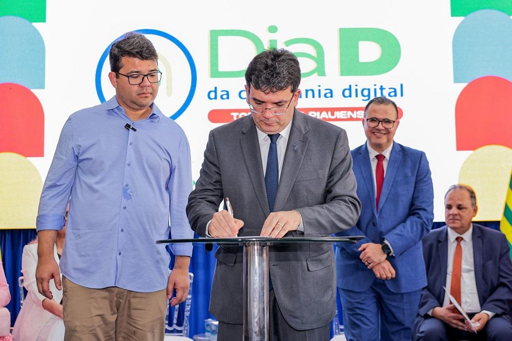 Decreto torna obrigatória a Carteira de Identidade Nacional para todos os servidores do Estado