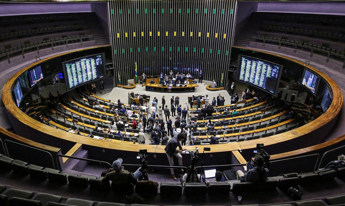 PL que isenta Imposto de Renda para quem ganha até R$ 5 mil será votado na quarta-feira