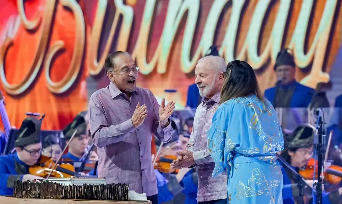 Lula completa 80 anos e se torna o primeiro presidente octogenário no exercício do cargo