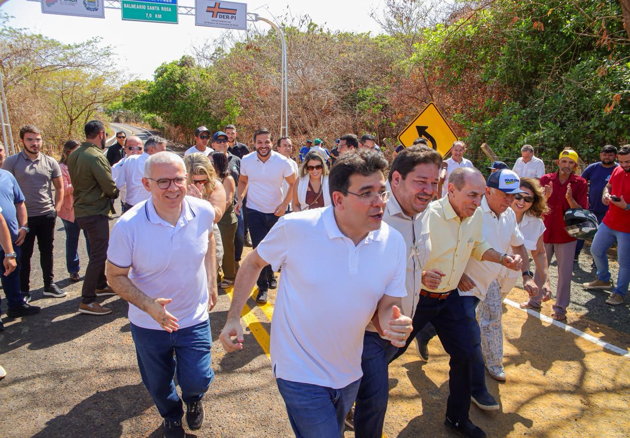 Rafael Fonteles inaugura rodovias PI-120 e PI-469 em Valença com investimentos de R$ 8 milhões