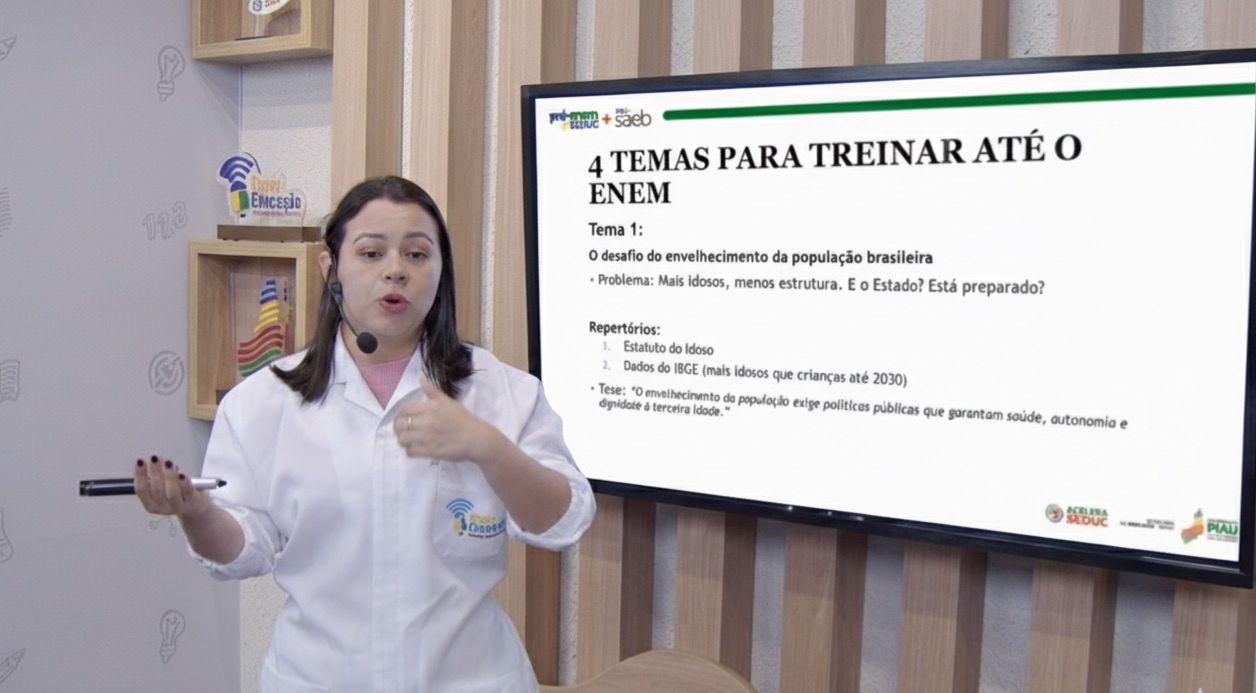 Tema da redação do Enem 2025 foi debatido pelos professores da rede estadual nas revisões da Seduc
