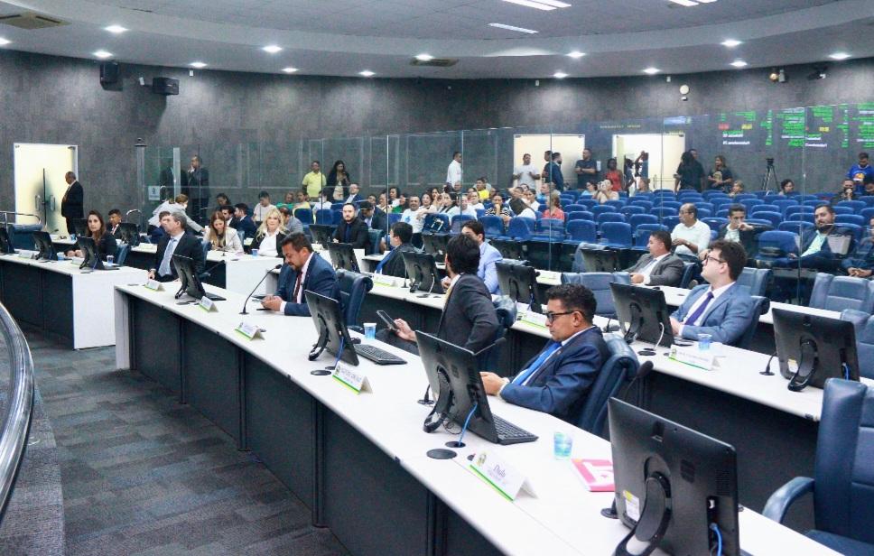 Câmara Municipal de Teresina realizou três CPI's em 2025 com resultados vergonhosos