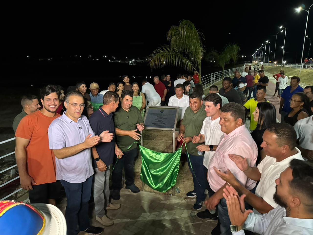 Presidente da Alepi prestigia aniversário de 46 anos do município de Dirceu Arcoverde