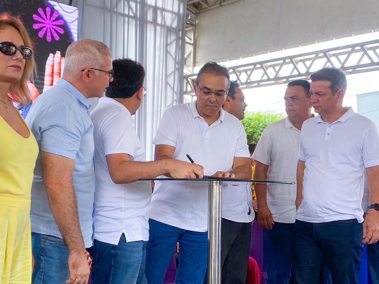 Firmino Paulo acompanha governador em inaugurações no Território Serra da Capivara