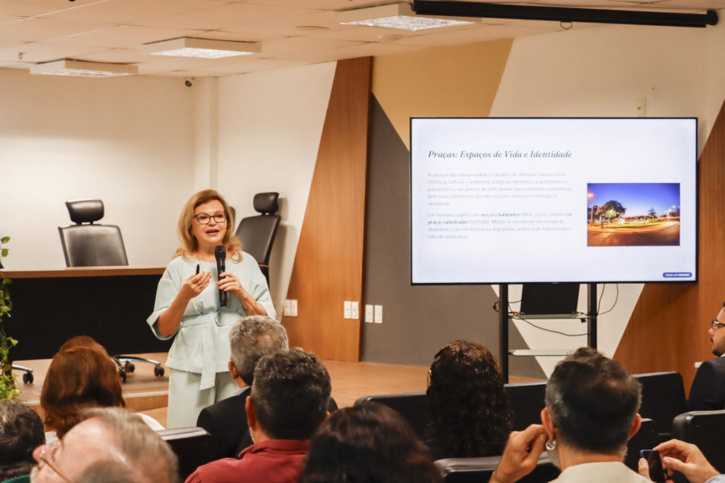  MPPI realiza audiência pública para apresentação do Projeto Praça Viva em Teresina