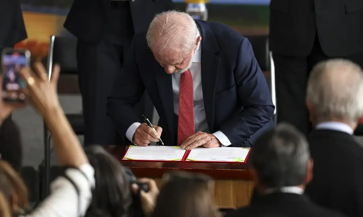 Presidente Lula veta integralmente Projeto de Lei da Dosimetria