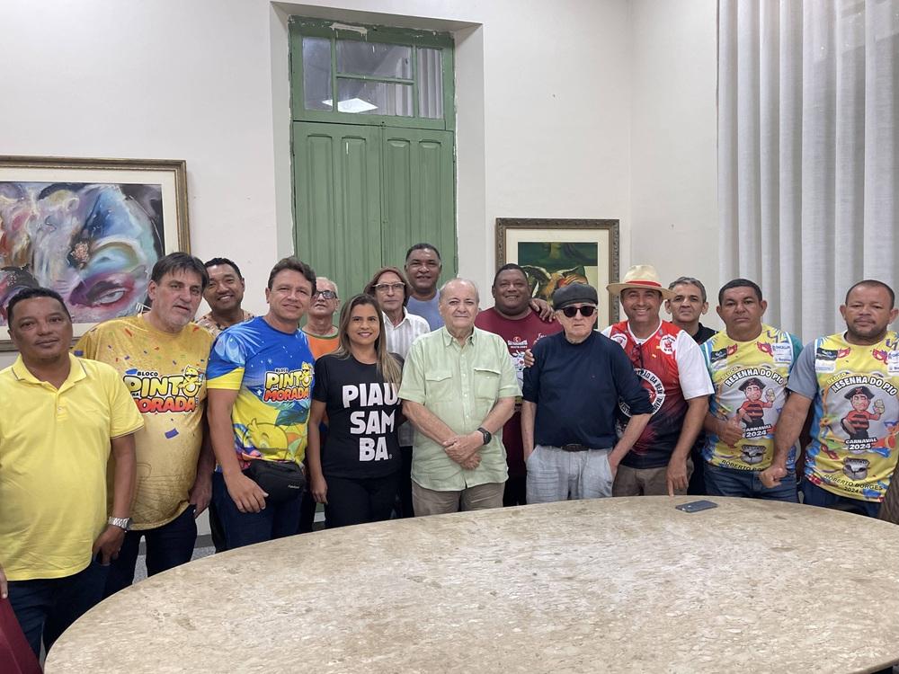 Silvio Mendes reúne blocos para anúnciar que haverá Carnaval em Teresina
