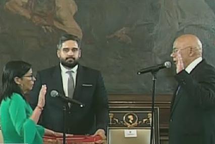 Vice Delcy Rodríguez toma posse como presidente interina da Venezuela