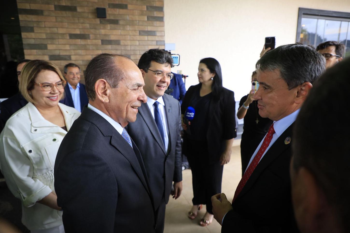 Almoço em Brasília reúne prefeitos e lideranças de vários partidos