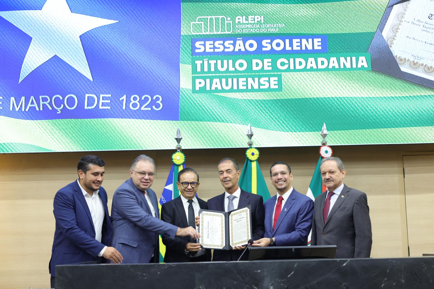 Assembleia Legislativa homenageia empresários dos setores de turismo e gastronomia