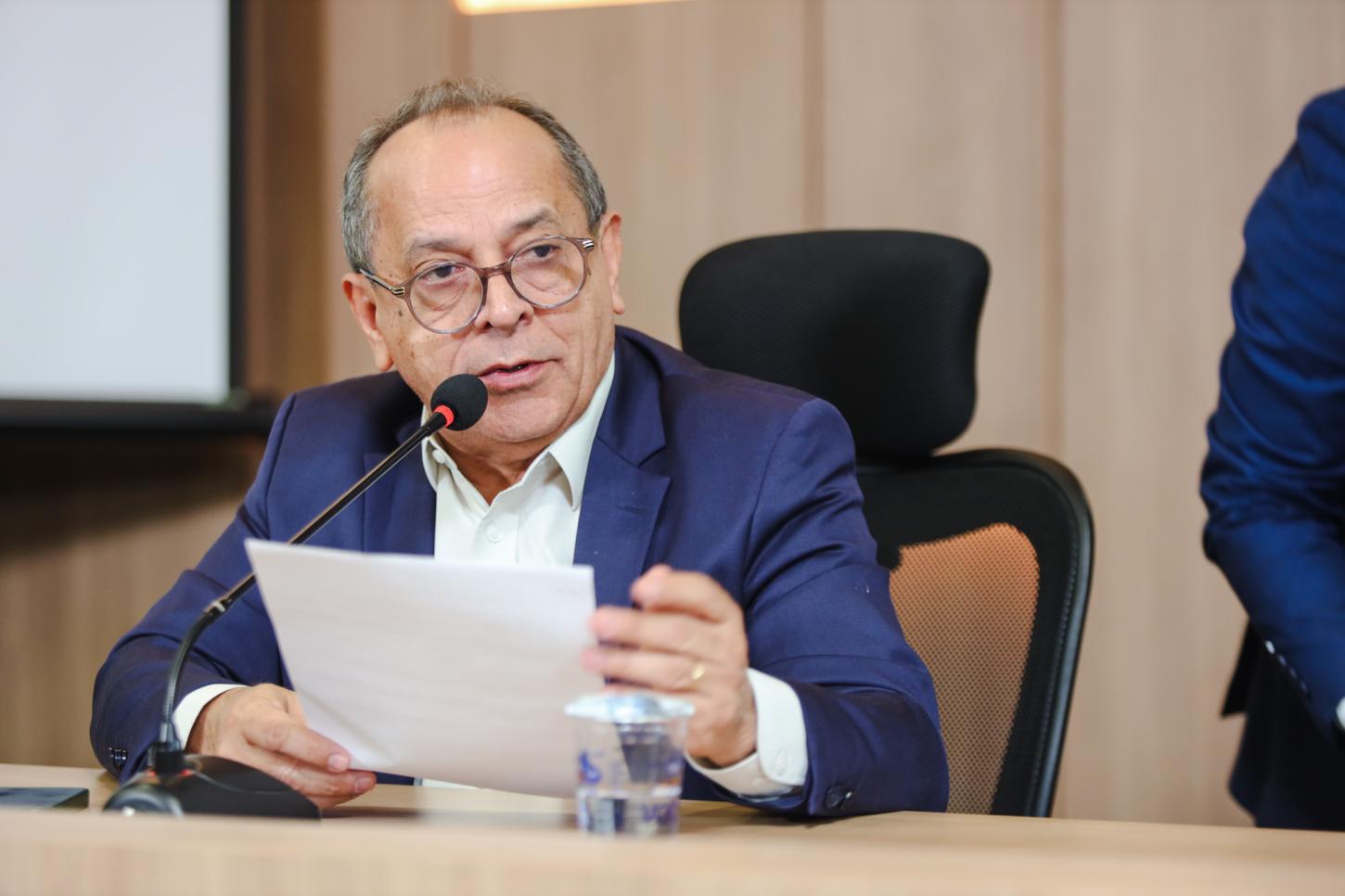 Deputado Hélio Isaías propõe a revisão territorial de mais 15 municípios