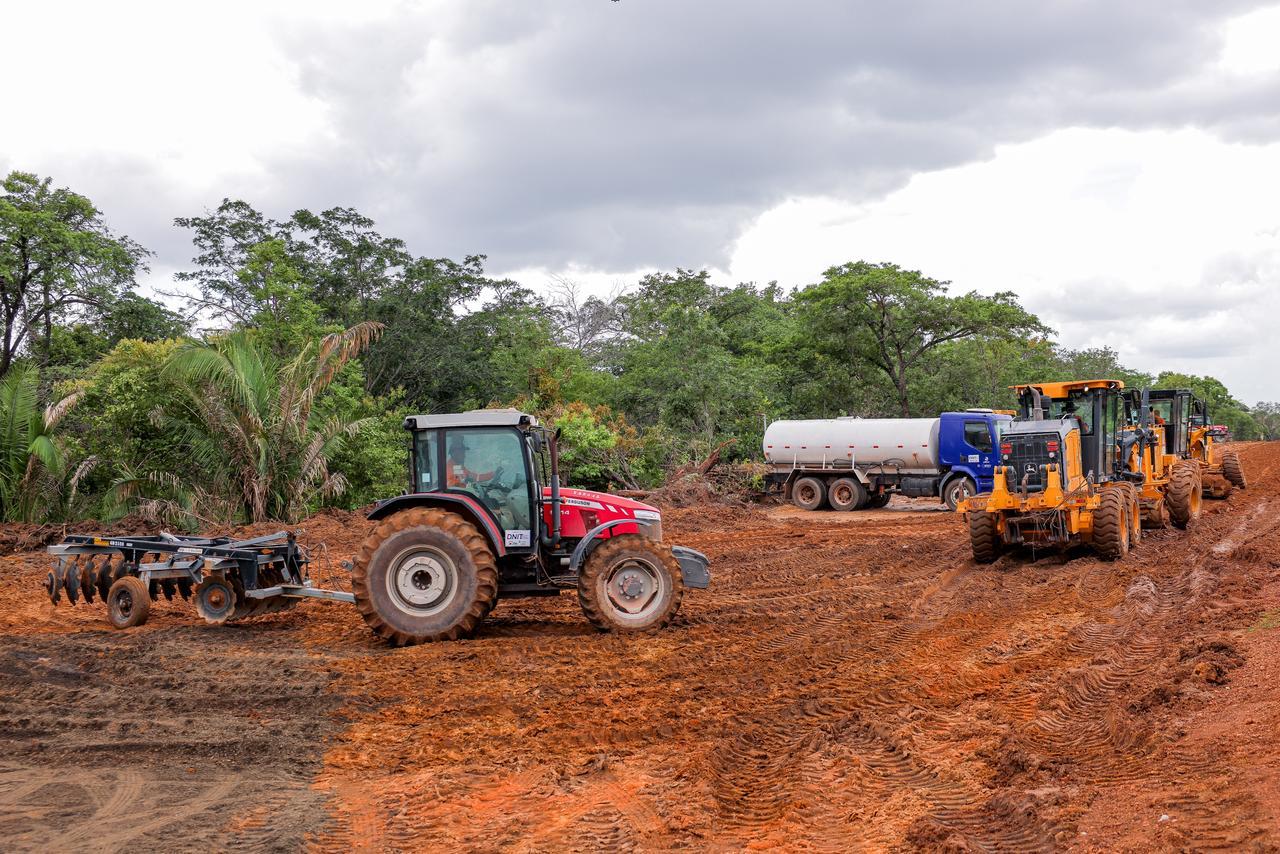 Governador visita obras na BR-316 e autoriza novos investimentos em Monsenhor Gil