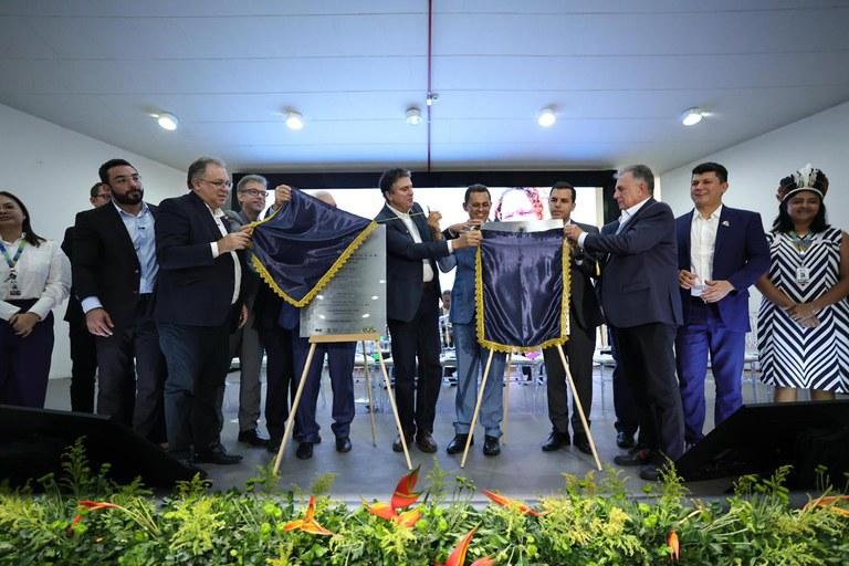 Ministro lança pedra fundamental do Hospital Universitário de Parnaíba