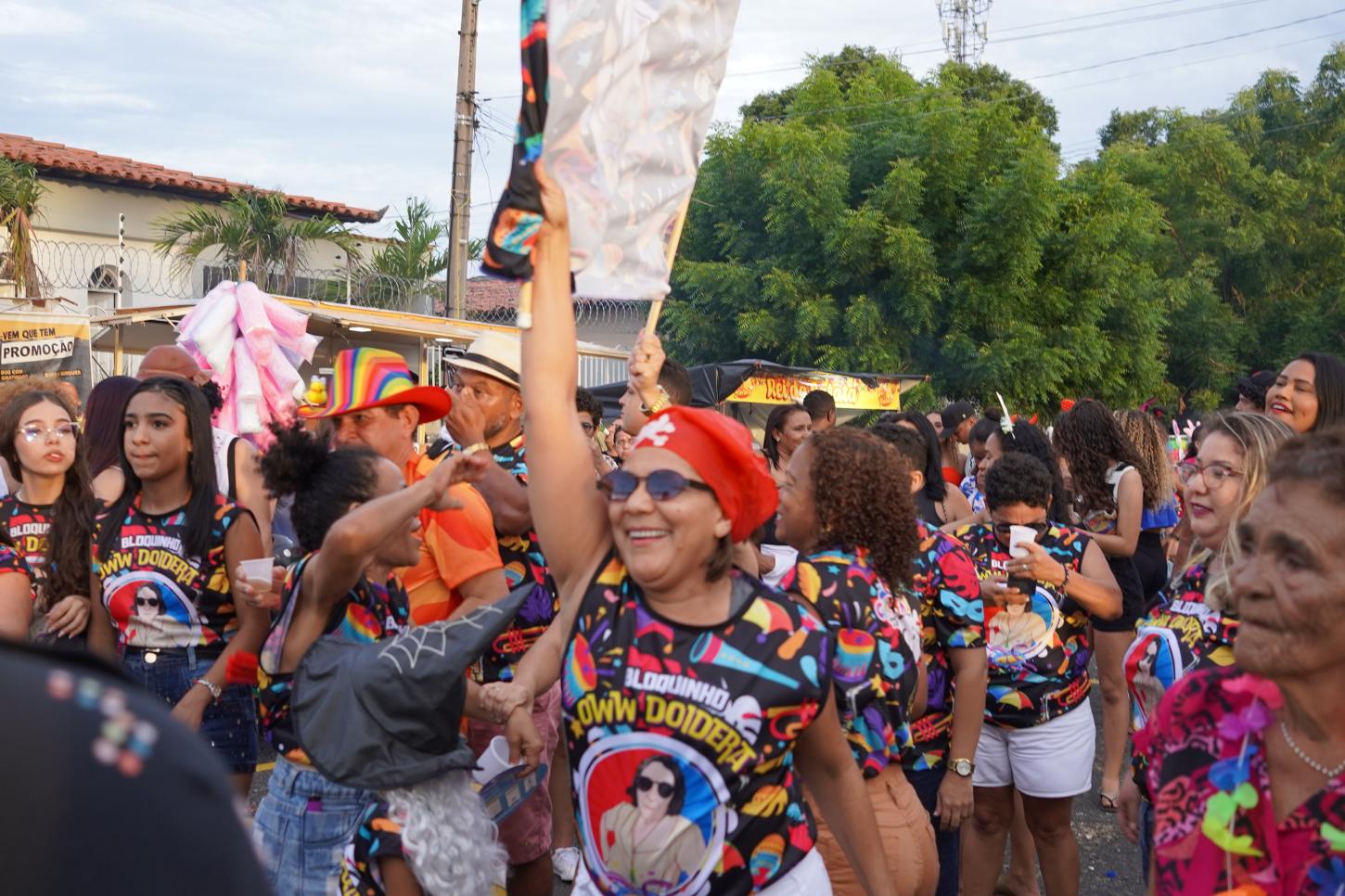Segunda-feira de Carnaval foi marcada por muita animação, tradição e alegria