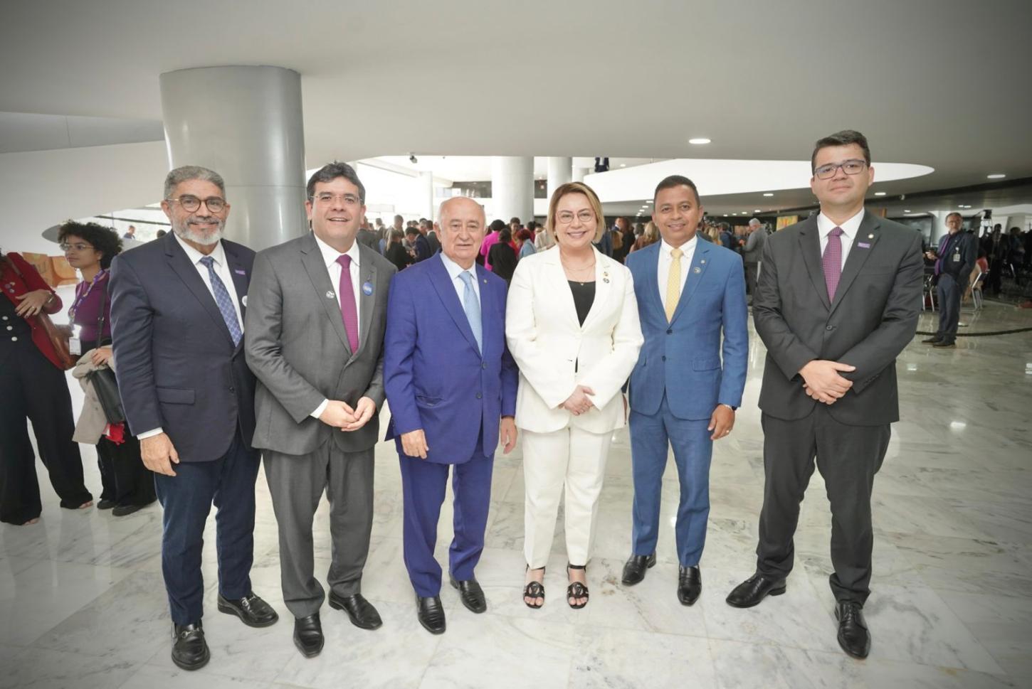 Senadora participa do lançamento do Pacto Nacional de Enfrentamento ao Feminicídio