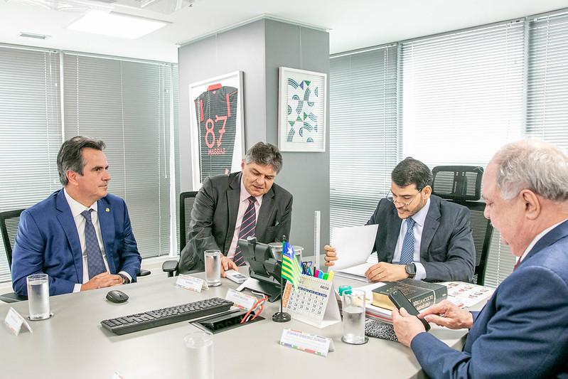 Reunião na AGU discute solução definitiva para a regularização fundiária em Cajueiro da Praia