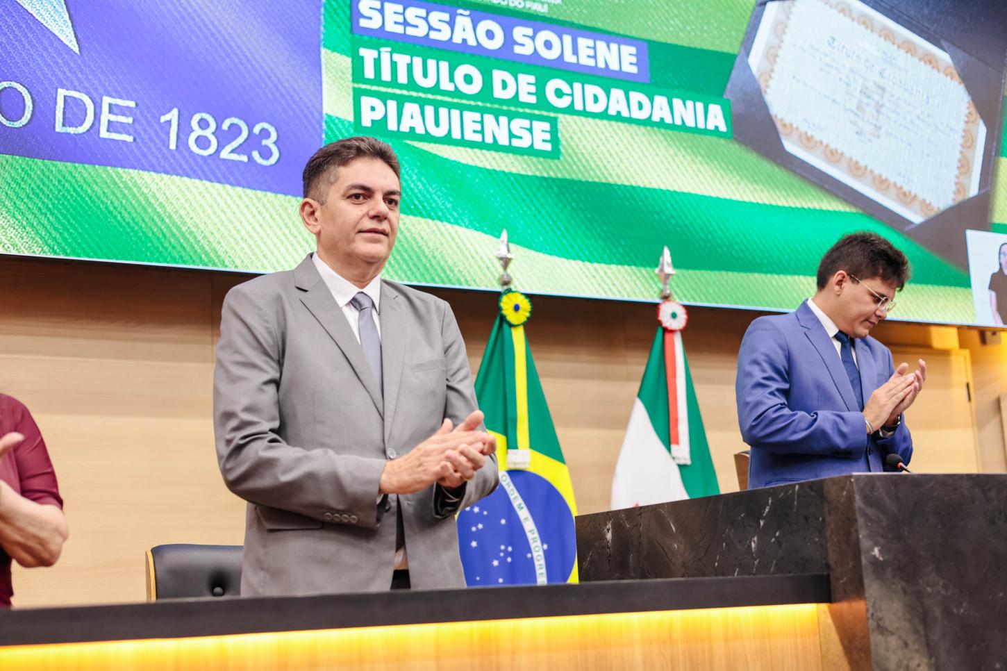 Assembleia Legislativa homenageia professor da UFPI com concessão de cidadania
