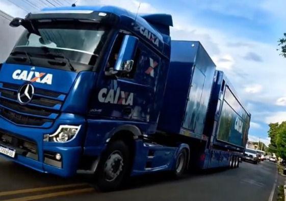 Castelo do Piauí recebe Carreta da Caixa após articulação do senador Ciro Nogueira