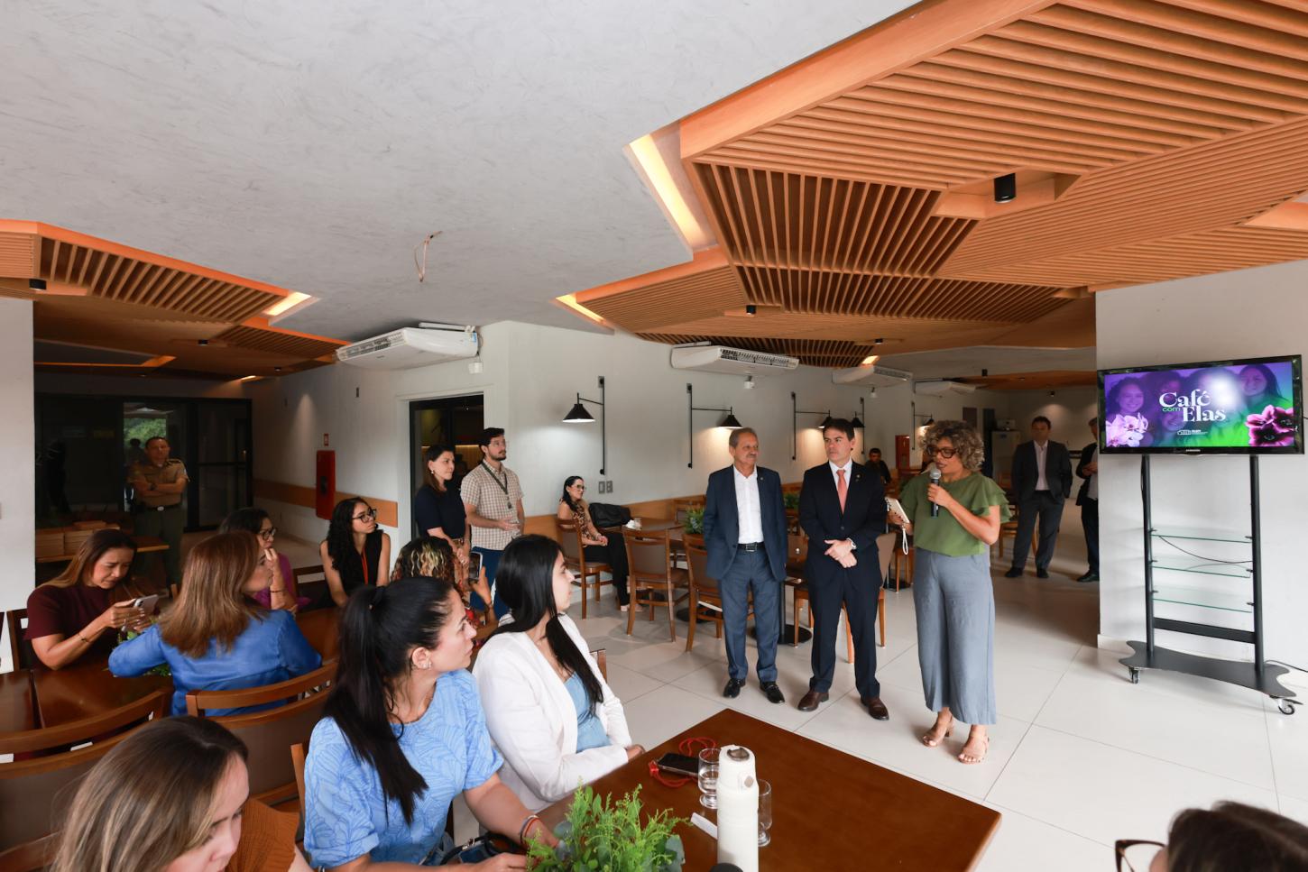 Criação do Observatório de Violência Política de Gênero é sugerida na Alepi