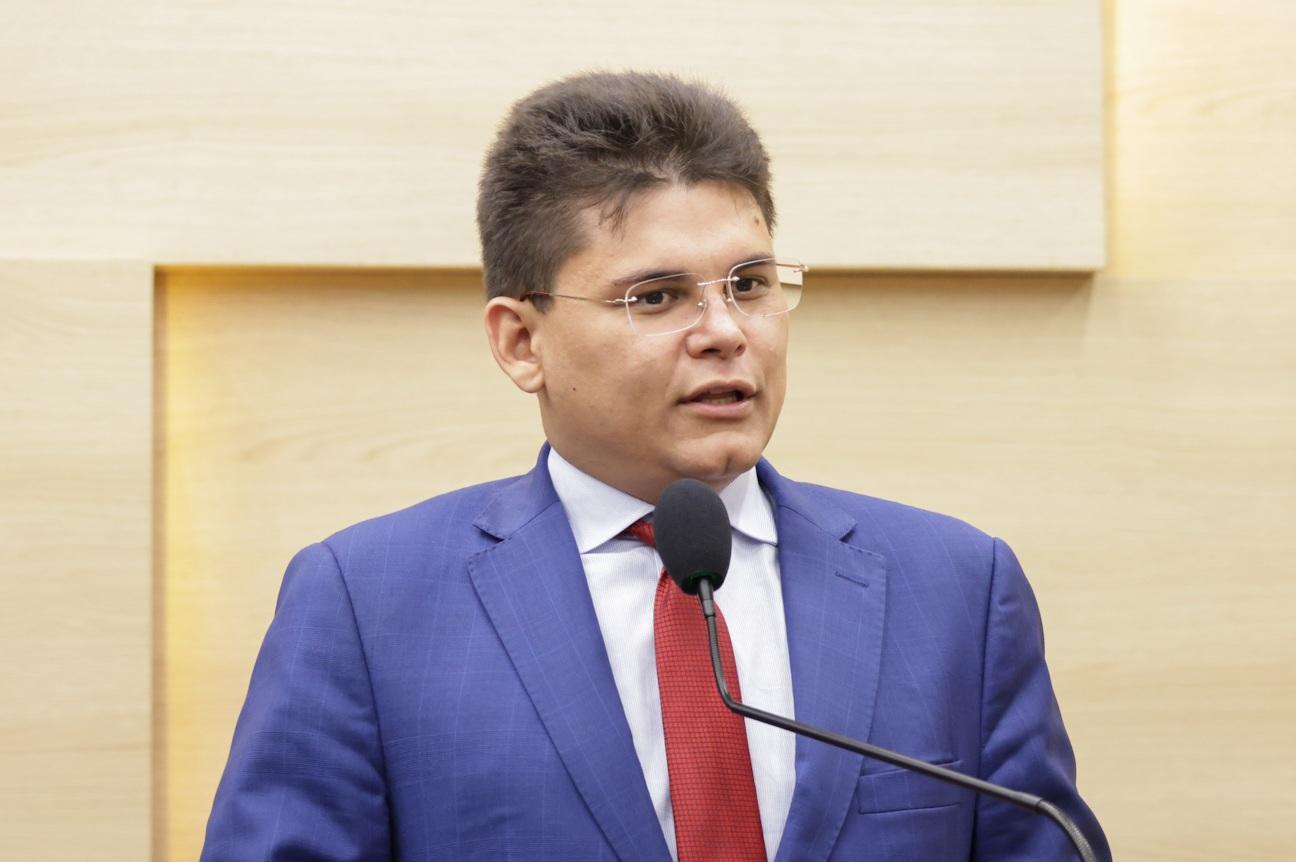 Deputado Oliveira Neto denuncia descaso na UBS do Real Copagre em Teresina