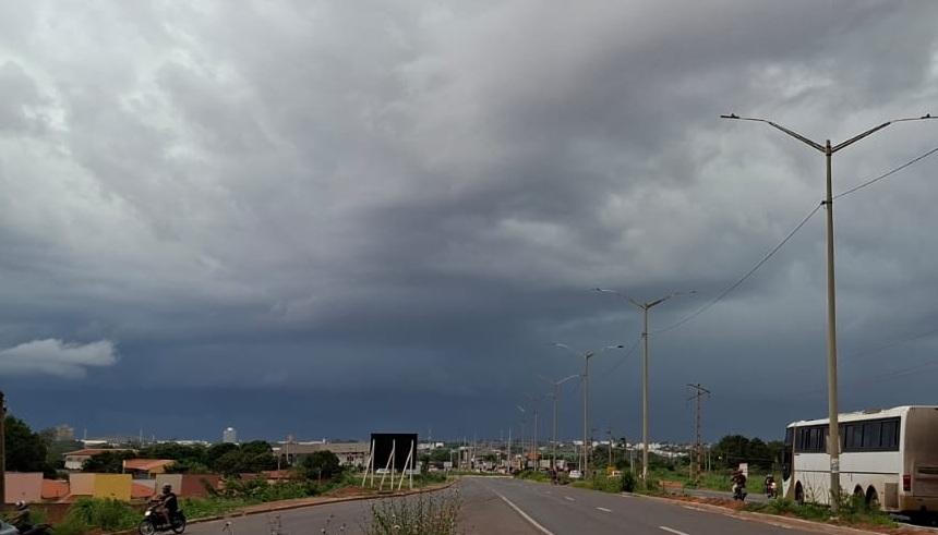 Fim de semana de chuva, com temporais ocasionais e maior intensidade no Norte