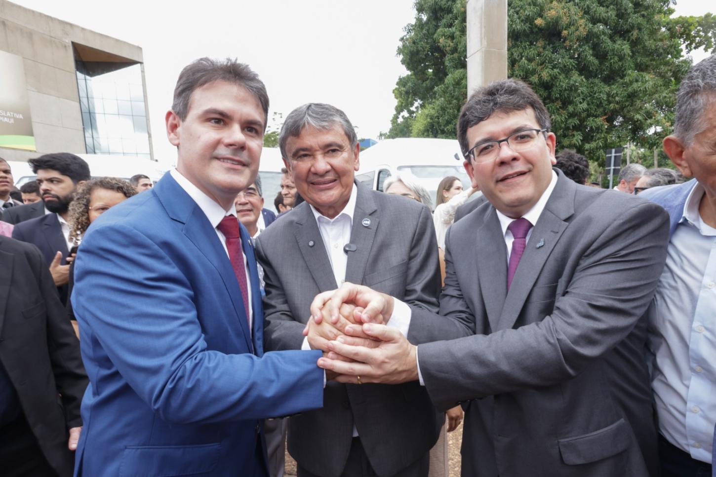 Ministro Wellington Dias entrega 30 veículos Van com acessibilidade a cidades do Piauí