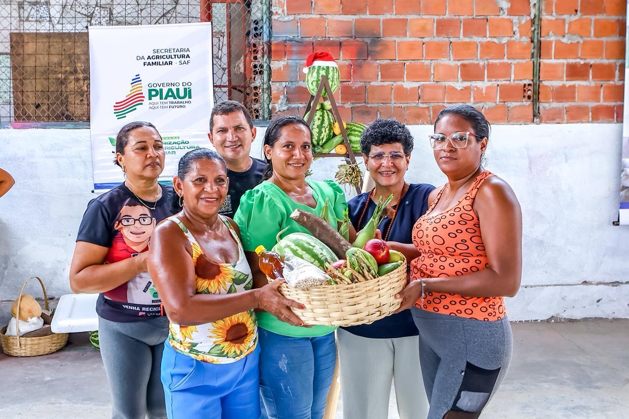 SAF entrega mais de 50 toneladas de alimentos para famílias em vulnerabilidade nesta terça (31)