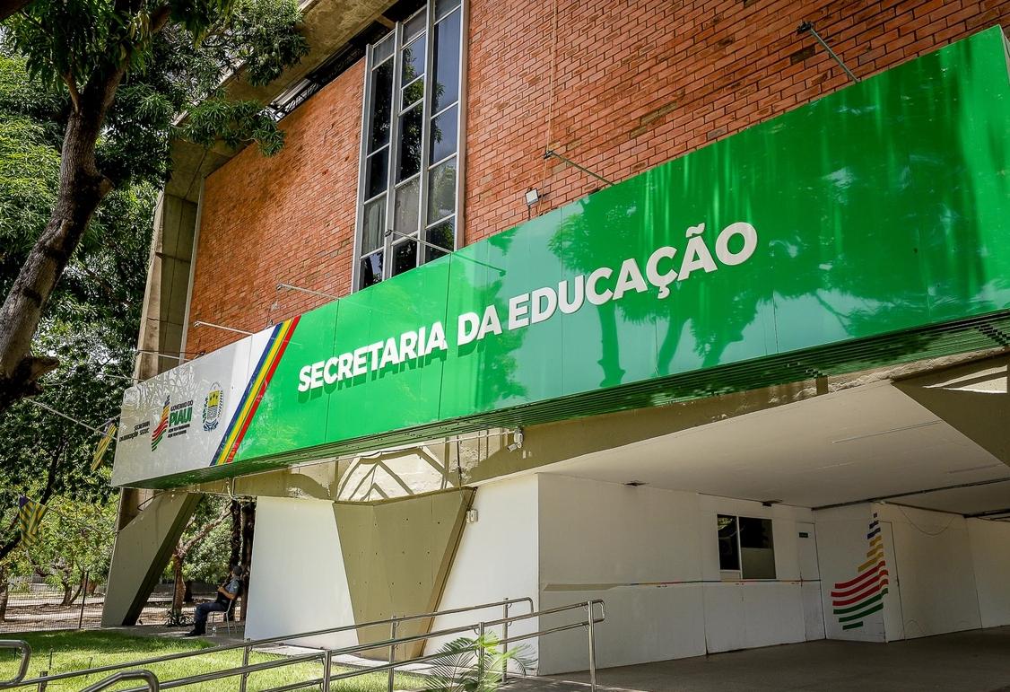 Seduc convoca mais de mil profissionais para reforçar ensino em tempo integral