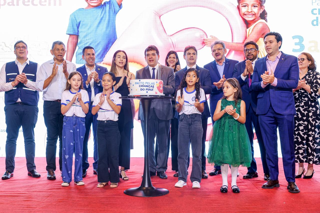 Governo do Piauí entrega mais de R$14 milhões para escolas e municípios