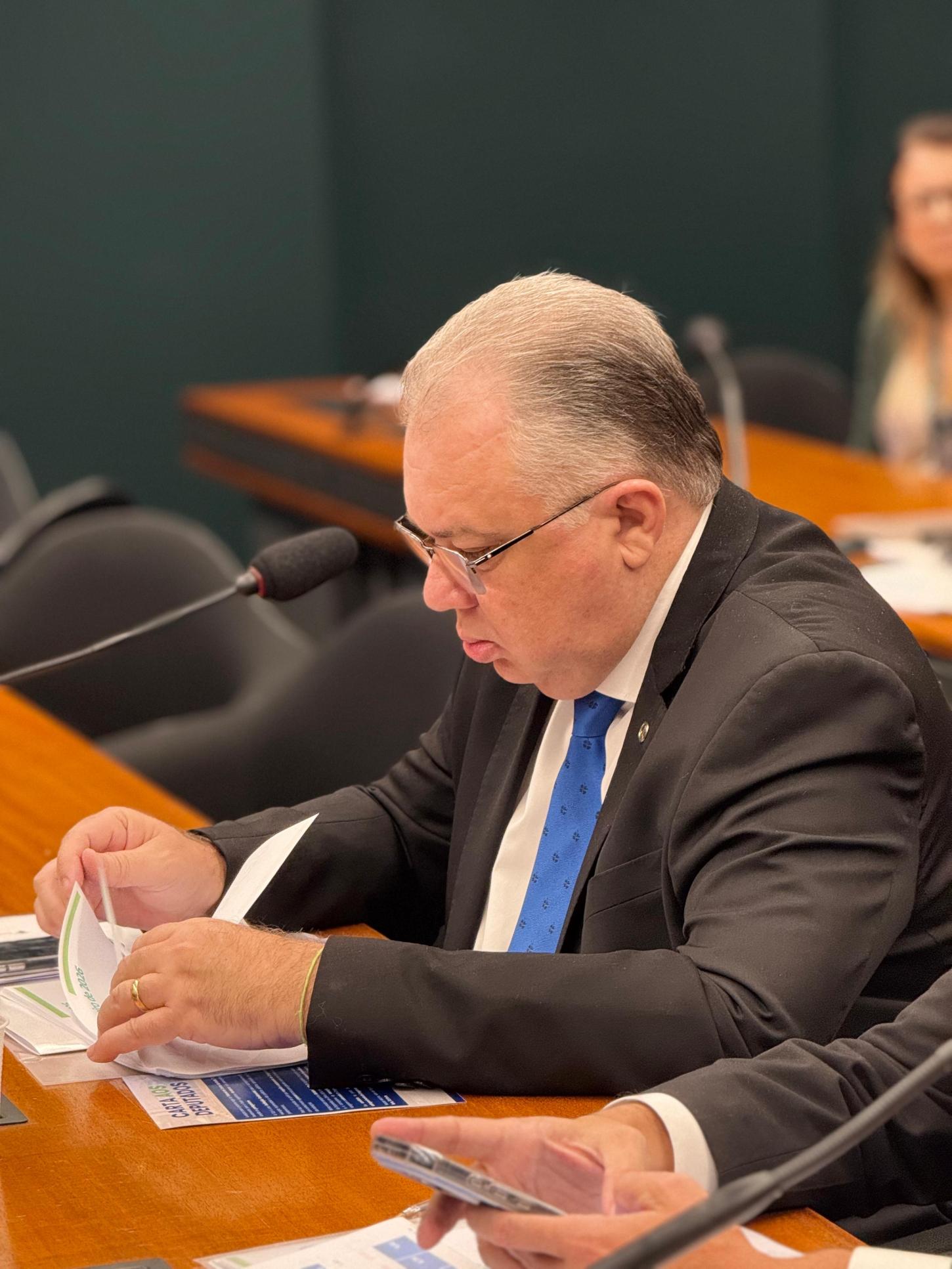 Florentino Neto defende o debate fiscal na Câmara dos Deputados