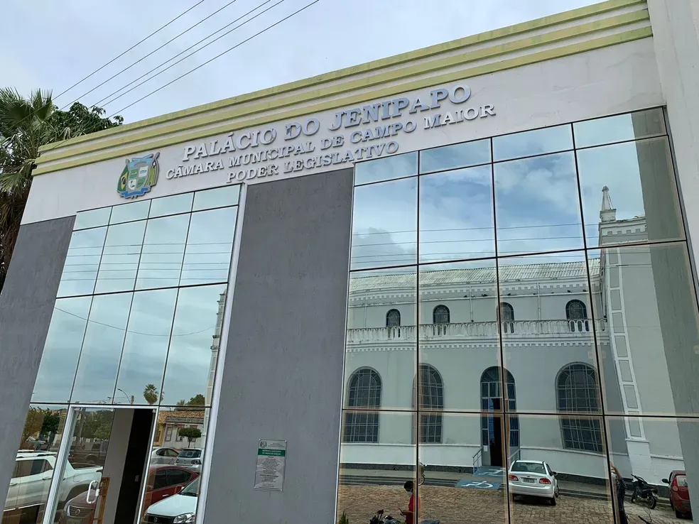 Justiça manda exonerar todos comissionados na Câmara Municipal de Campo Maior