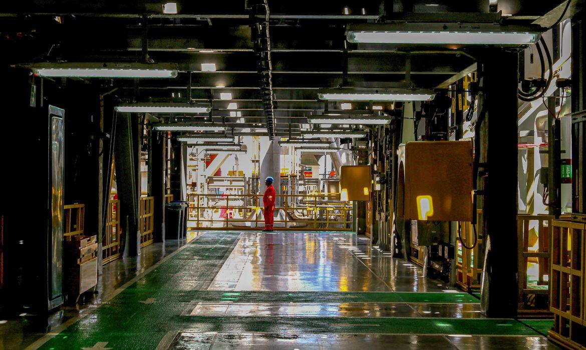 Lula quer anular leilão da Petrobras por vender gás acima da tabela