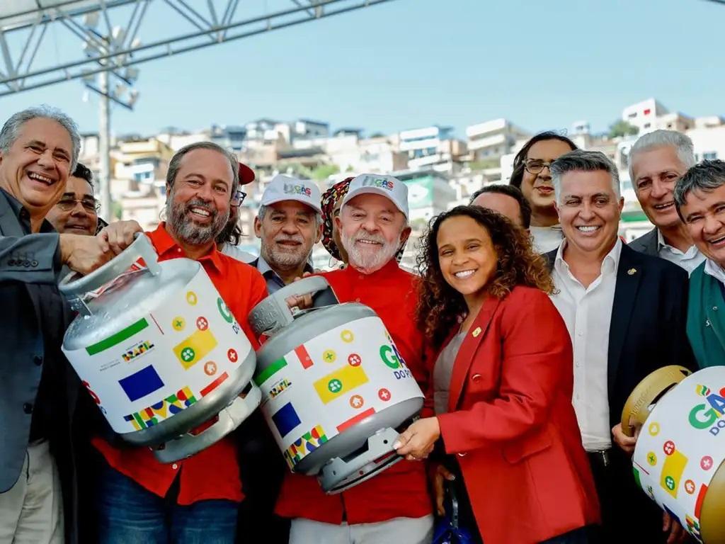 Programa Gás do Povo do governo Lula já chega a 15 milhões de lares