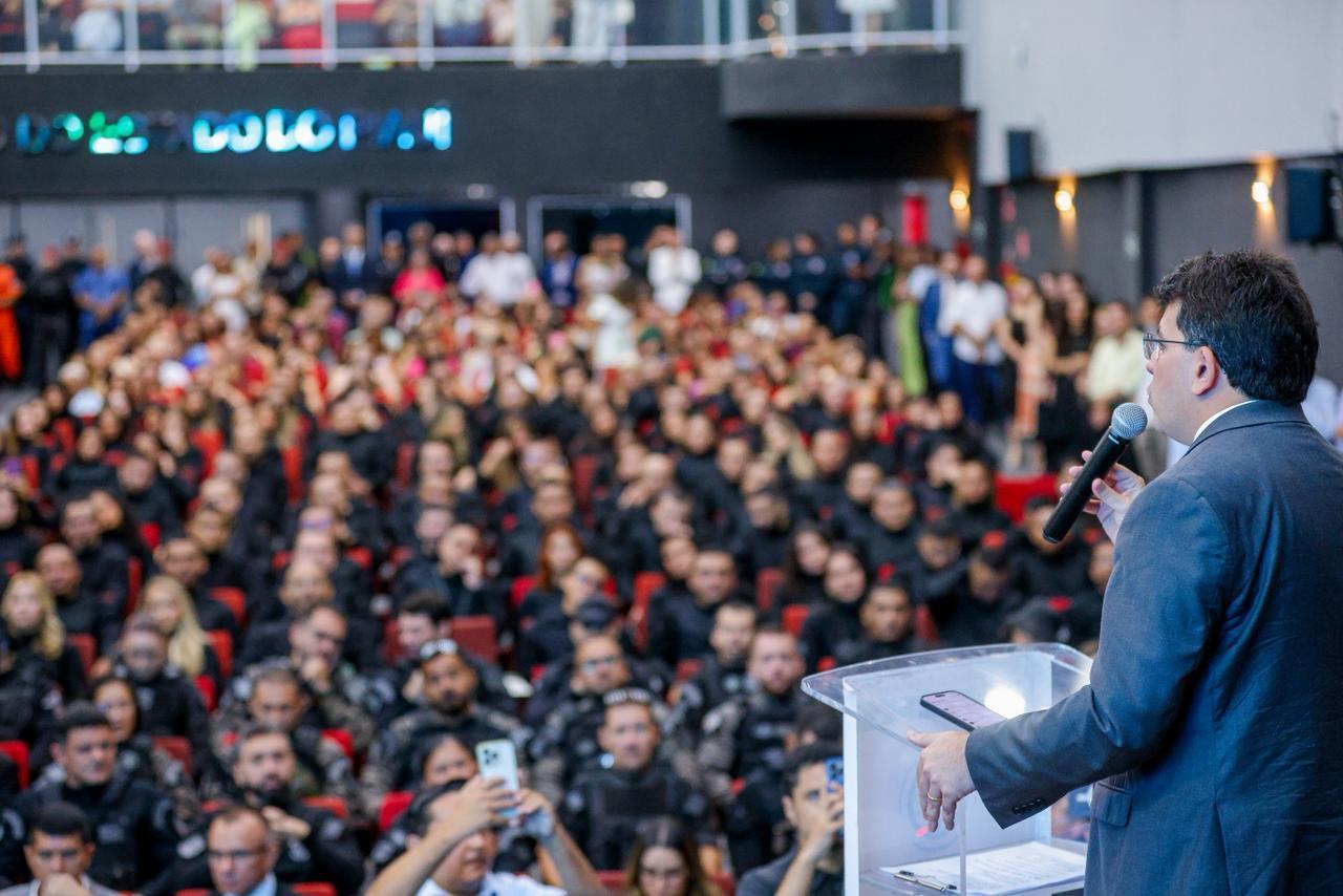 Rafael Fonteles realiza maior nomeação da história da Polícia Penal