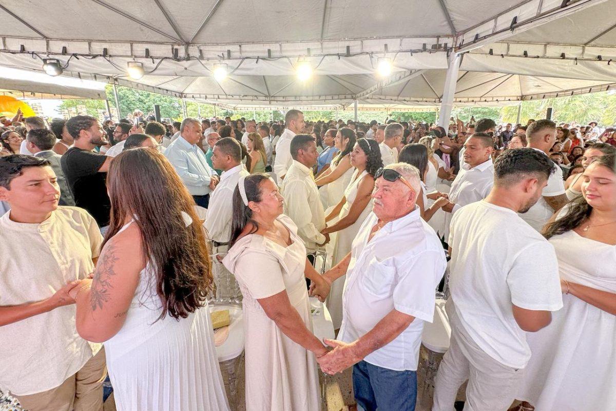 Casamento Comunitário reúne 185 casais e duas mil pessoas no Parque da Cidadania