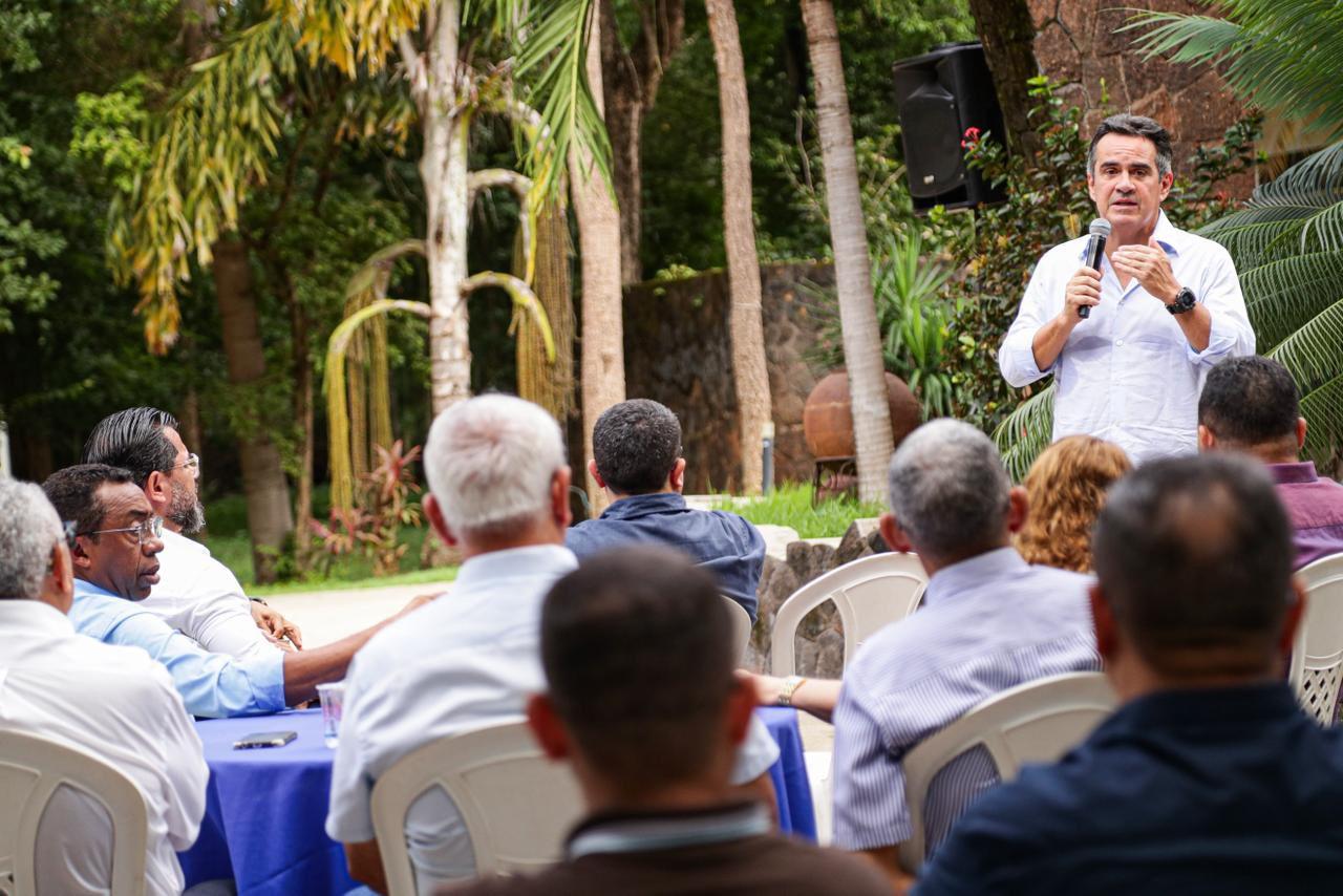 Ciro e Joel se reúnem com lideranças da Aliança de Pastores de Teresina