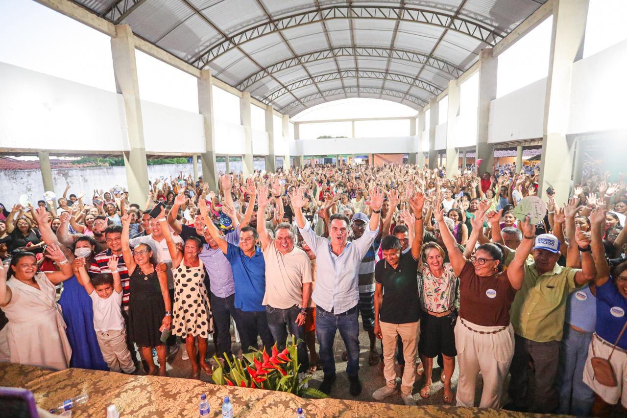 Ciro Nogueira e Joel Rodrigues são recebidos com festa em evento em Porto