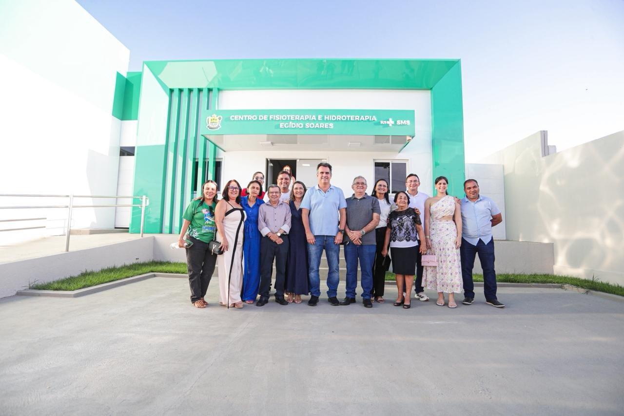Ciro Nogueira prestigia inauguração de centro de fisioterapia em Francinópolis