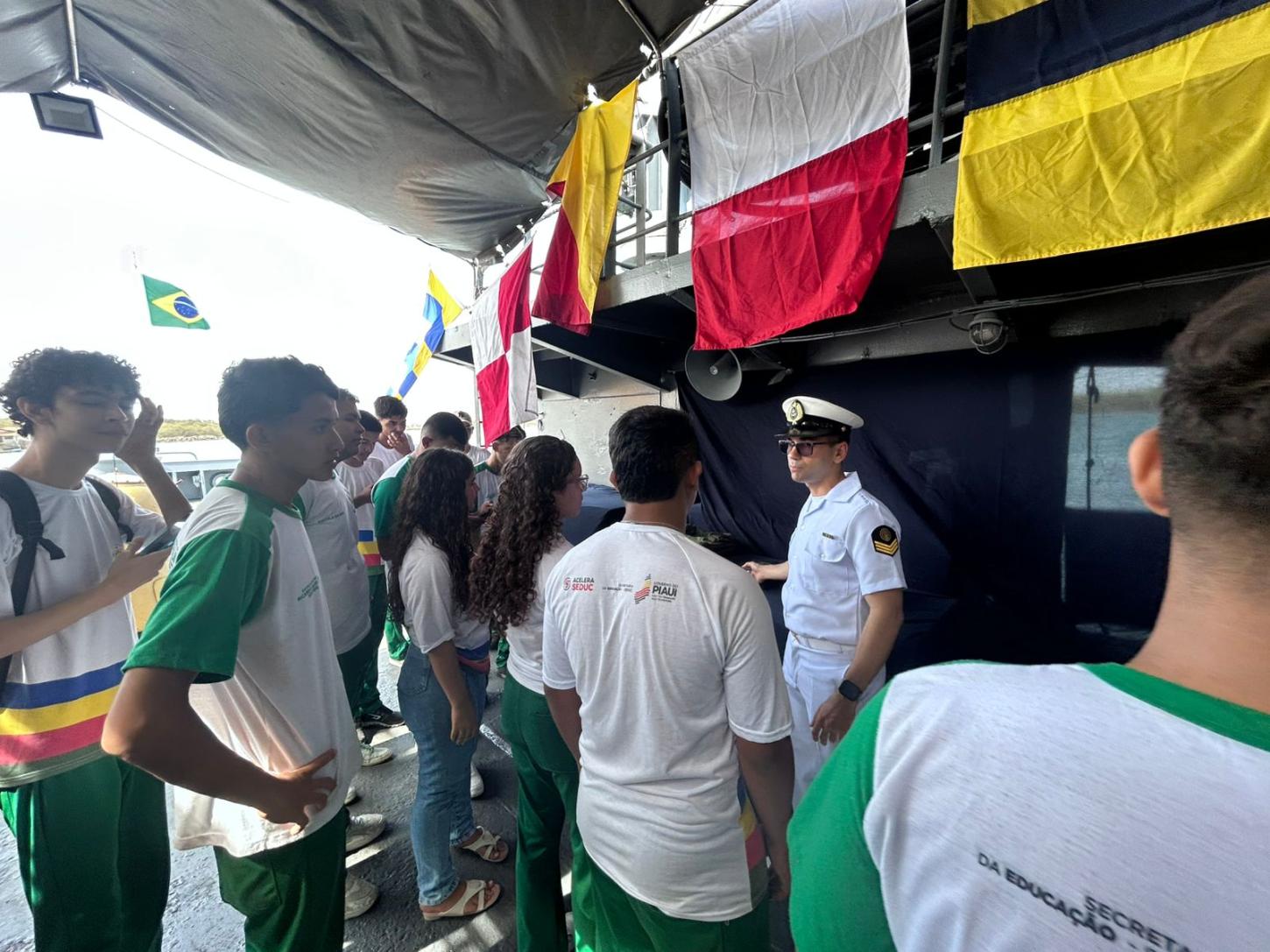 Companhia Porto Piauí e Escola do Mar iniciam parceria estratégica com estagiários