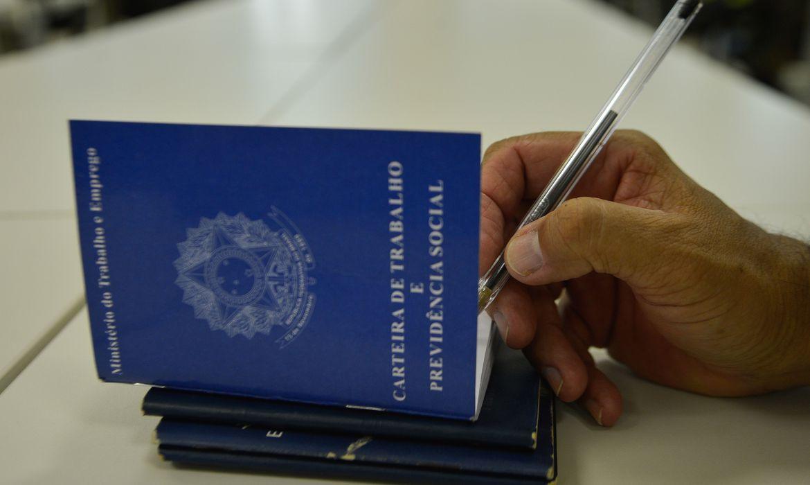 Confira as vagas de emprego anunciadas pelo Sine nesta segunda-feira