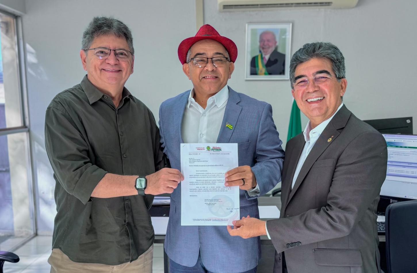 Deputado Limma articula no DNIT a recuperação de estradas no território dos Cocais