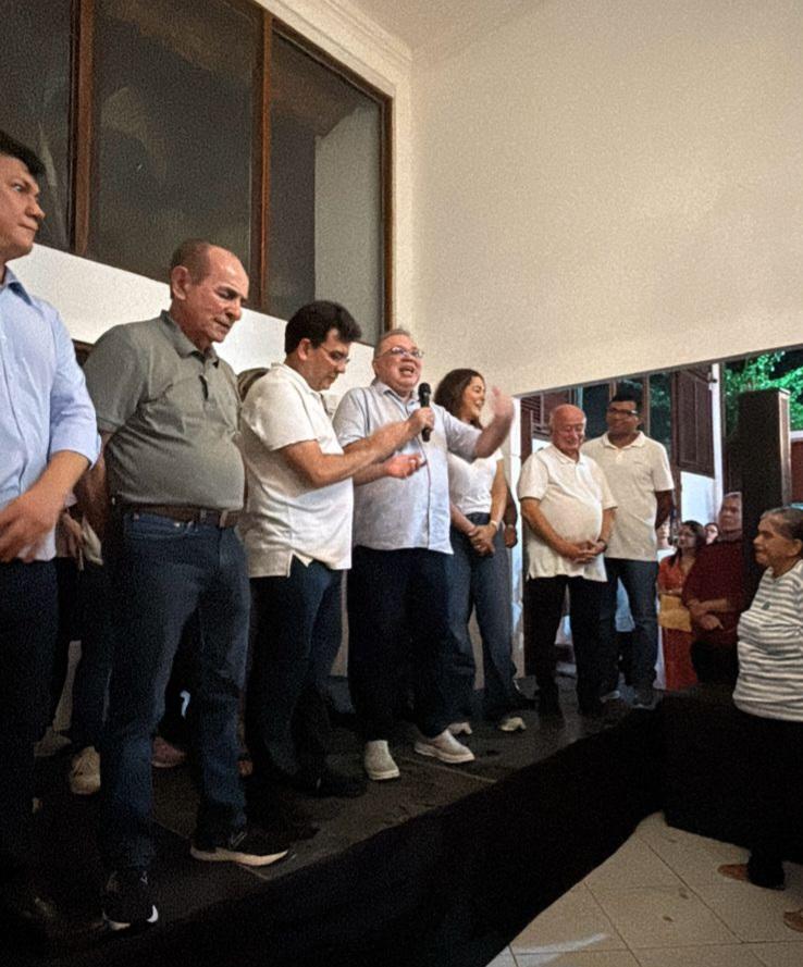 Florentino Neto participa de café com governador e lideranças no litoral