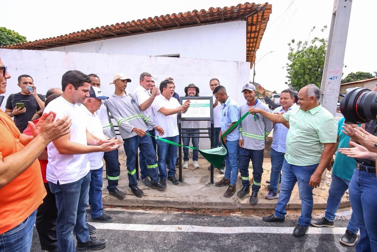 Governador anuncia 100% das ruas da zona urbana de Bom Jesus asfaltadas