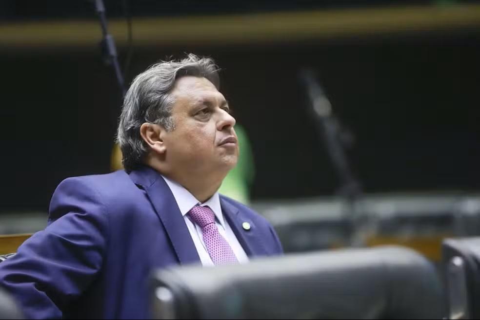 Júlio Arcoverde sofre traumatismo craniano após acidente doméstsico