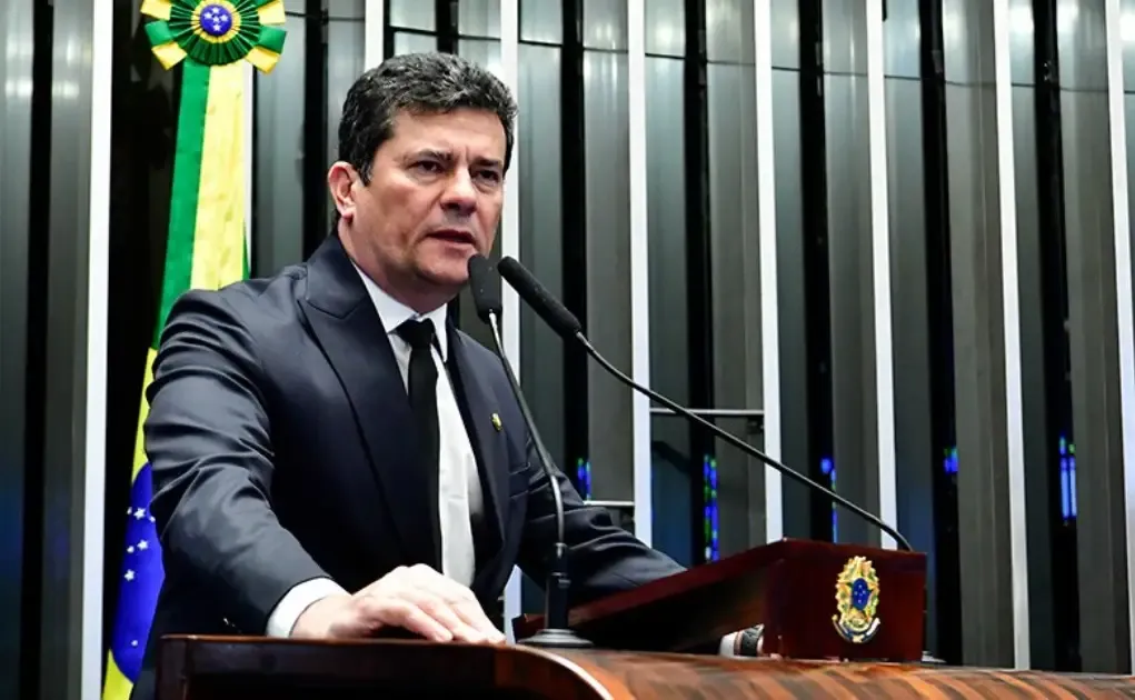 Moro tem cinco dias para responder a processo de calúnia contra Gilmar