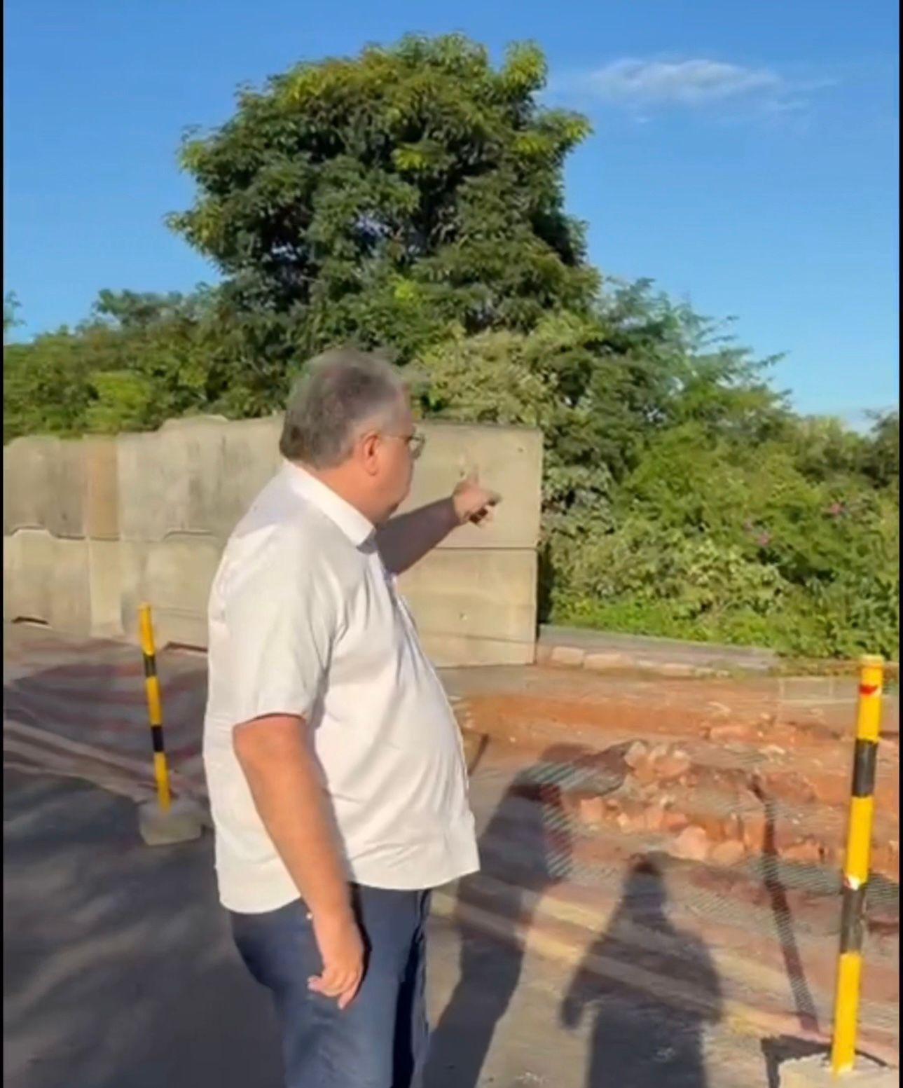 Obra de recuperação da BR-343 é fiscalizada por Florentino Neto