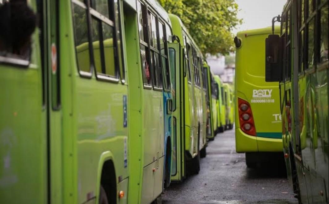 Ônibus coletivo em Teresina para 100% nesta segunda-feira