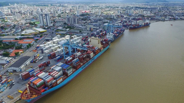 Piauí e Santa Catarina assinam acordo para viabilizar rotas de transporte de mercadorias