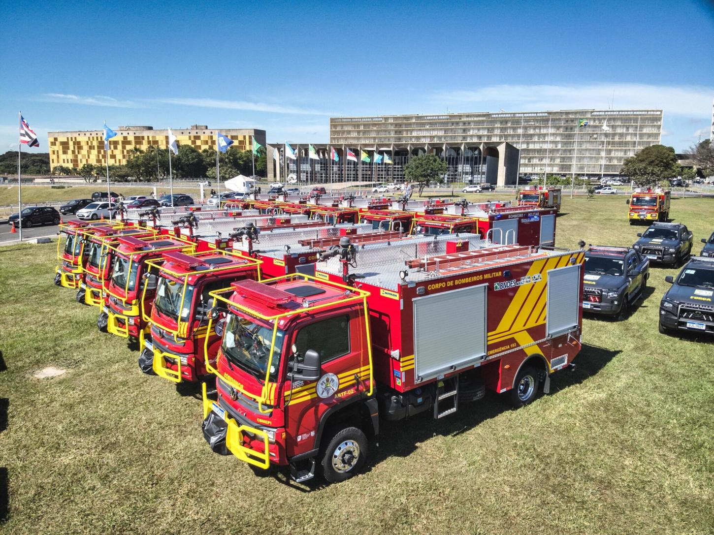 Piauí recebe veículos e equipamentos para reforçar combate a incêndios florestais